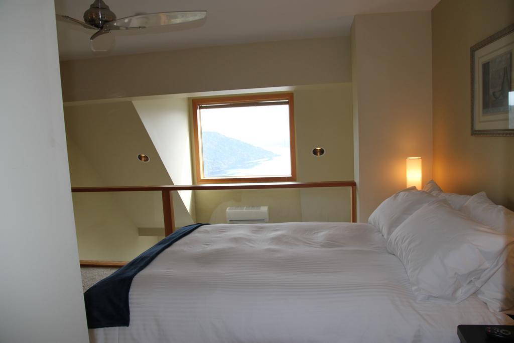 Moon Water Lodge Malahat Rom bilde